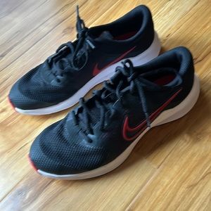 Youth Nike Shoes Big Boy 6.5Y Like New